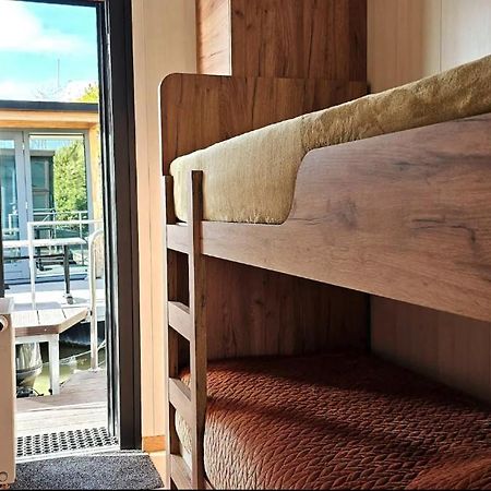 Modern, Brand New Houseboat Near Amsterdam 호텔 모니켄담 외부 사진